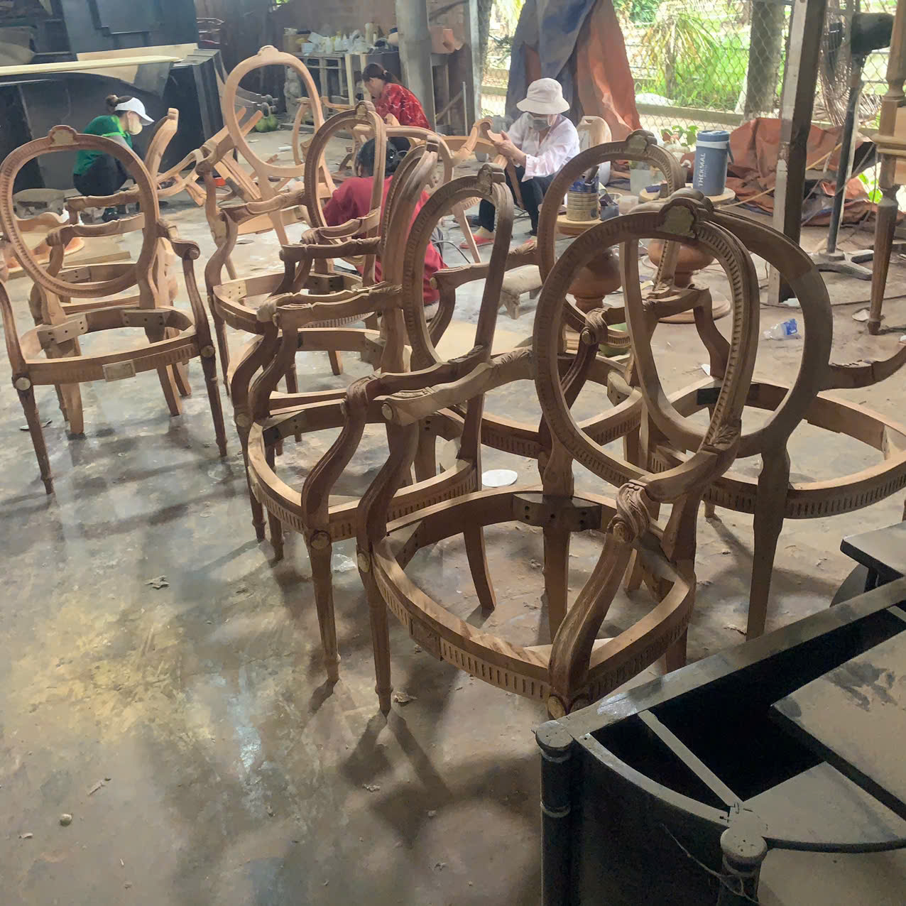 GHẾ ĂN CỔ ĐIỂN LOUIS KING CHAIR 16 CÓ TAY VỊN